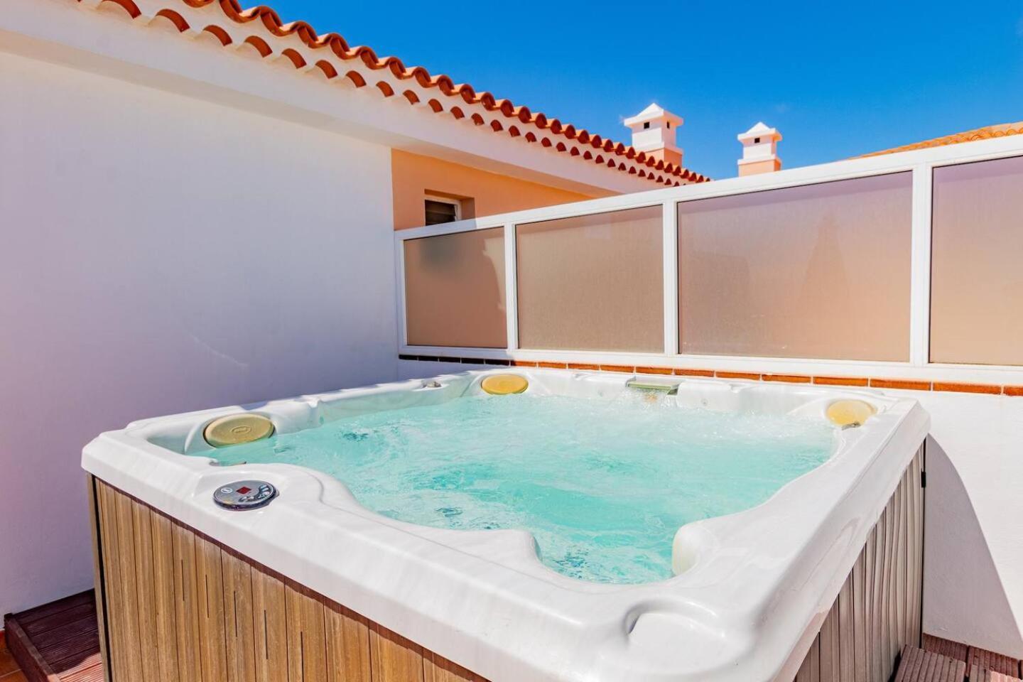 Apartment Penthouse With Jacuzzi By Dream Homes Tenerife Puerto de Santiago (Tenerife)