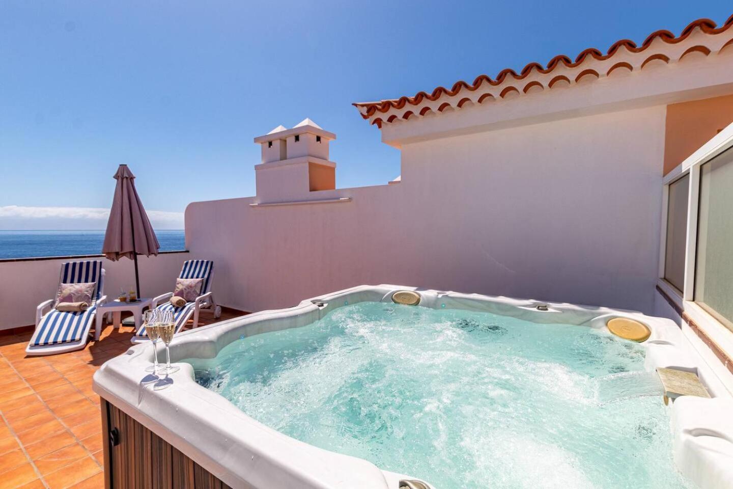 Apartment Penthouse With Jacuzzi By Dream Homes Tenerife