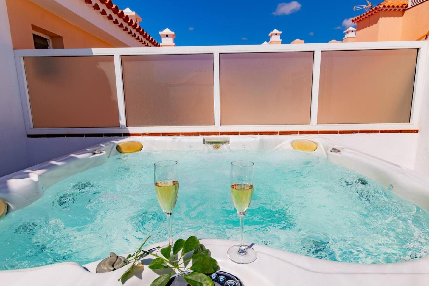 Apartment Penthouse With Jacuzzi By Dream Homes Tenerife
