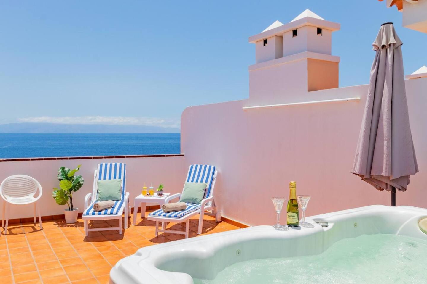 Apartment Penthouse With Jacuzzi By Dream Homes Tenerife *